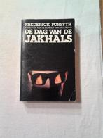 De dag van de jakhals - frederick forsyth pocketboek, Gelezen, Ophalen of Verzenden