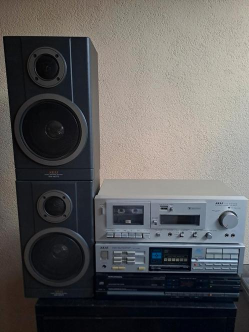 Akai versterker Akai cassette deck Grundig cd speler boxen, Audio, Tv en Foto, Stereo-sets, Zo goed als nieuw, Speakers, Akai