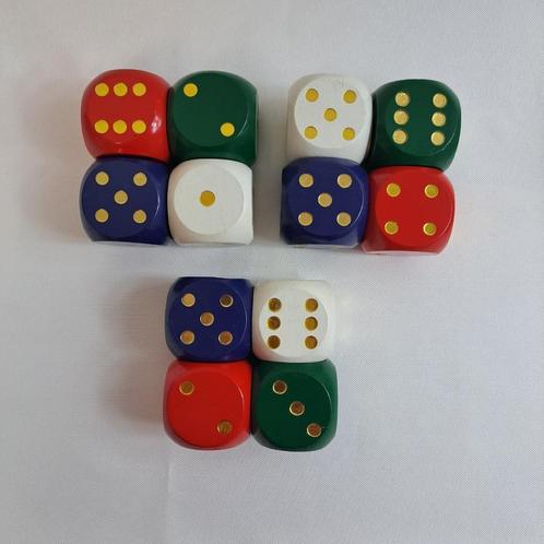 Houten dobbelstenen spelen. Extragroot  4,5x4,5cm., Hobby en Vrije tijd, Gezelschapsspellen | Overige, Zo goed als nieuw, Drie of vier spelers