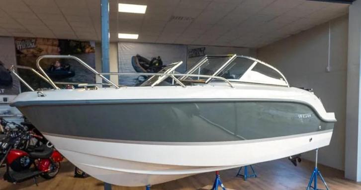 Winterprijs!! Uttern T51 speedboot/ console boot met trailer, Watersport en Boten, Vis- en Consoleboten, Zo goed als nieuw, 70 pk of meer