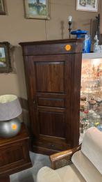 Hoekkast donkrbuin hout, Antiek en Kunst, Antiek | Meubels | Kasten, Ophalen of Verzenden