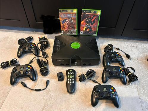 Gave Xbox original met vijf controllers, Spelcomputers en Games, Spelcomputers | Xbox Original, Gebruikt, Met 3 controllers of meer