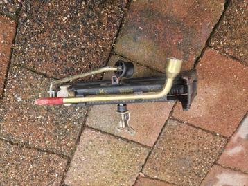 Volvo v70  Krik met Sleutel beschikbaar voor biedingen