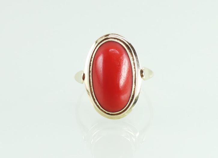 Vintage gouden ring met bloedkoraal, Sieraden, Tassen en Uiterlijk, Antieke sieraden, Ring, Goud, Met edelsteen, Ophalen of Verzenden