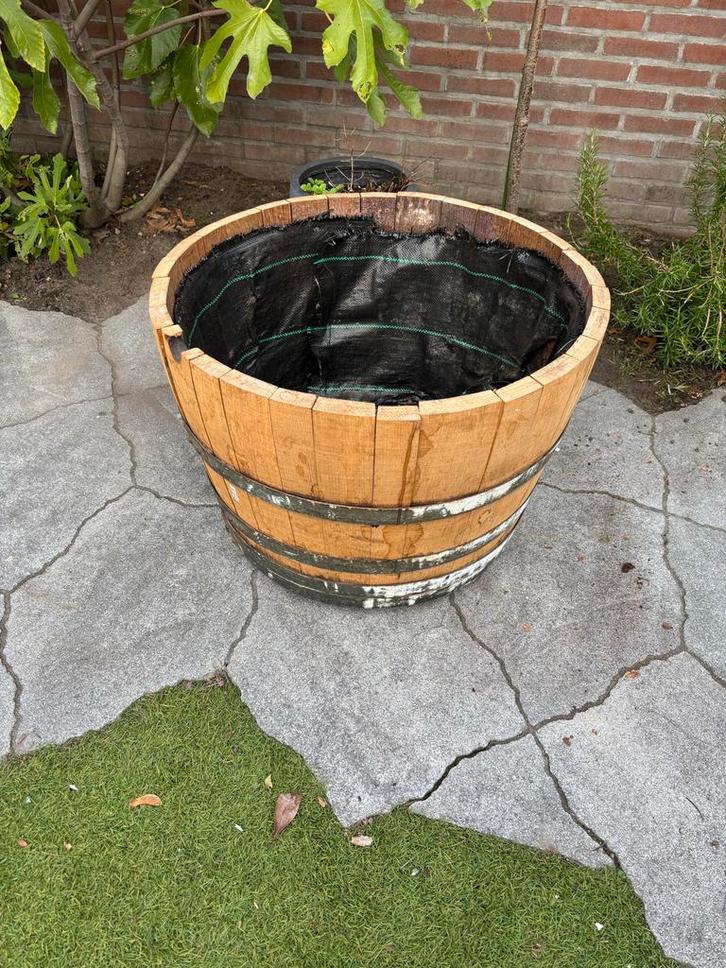 Wijnvat Plantenbak 50L met Worteldoek, Tuin en Terras, Bloembakken en Plantenbakken, Gebruikt, Hout, Balkon, 30 tot 60 cm, Minder dan 60 cm