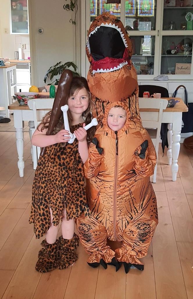 Verkleedkleren: Dino en holbewoner, Ophalen of Verzenden, Zo goed als nieuw, 122 t/m 128, Jongen of Meisje