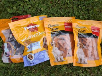 Honden snacks en vitamines. Nieuw pedigree en pinky beschikbaar voor biedingen