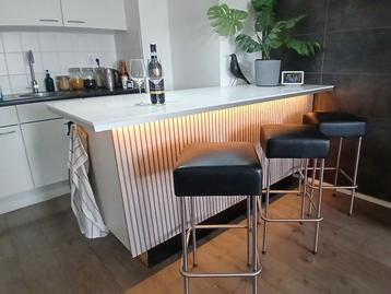 Bar beschikbaar voor biedingen