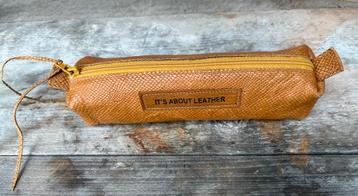 Leren etui in slangenprint cognac kleur beschikbaar voor biedingen