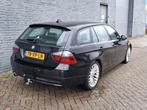 BMW 3 Serie Touring 318i Business Line Navi/Cruise/Airco ✅, 13 km/l, 4 cilinders, 129 pk, Zwart