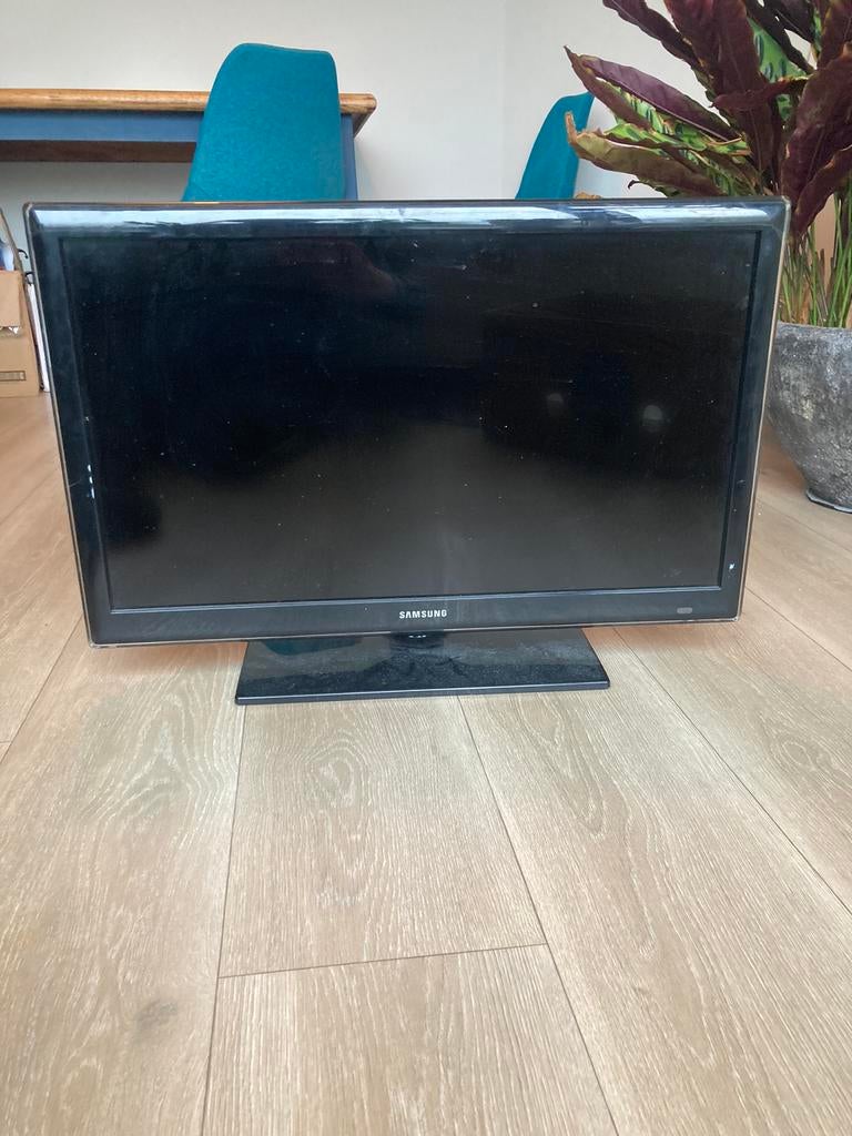 Samsung tv 26 inch model: UE26EH4500W, Ophalen, Gebruikt, 50 Hz, Samsung