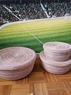 set van 3 roze witte afrikaanse zeegras manden, Huis en Inrichting, Woonaccessoires | Schalen en Manden, Mand, Verzenden, Rond
