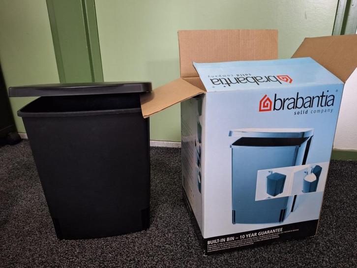 Nieuwe Brabantia afvalbak voor deur van keukenkastje, Huis en Inrichting, Woonaccessoires | Prullenbakken, Nieuw, Kunststof, Minder dan 50 cm