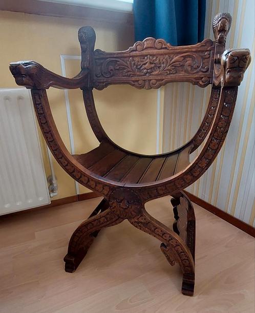ANTIEKE DAGOBERT STOEL LEEUWENKOP, Antiek en Kunst, Antiek | Meubels | Stoelen en Banken, Ophalen