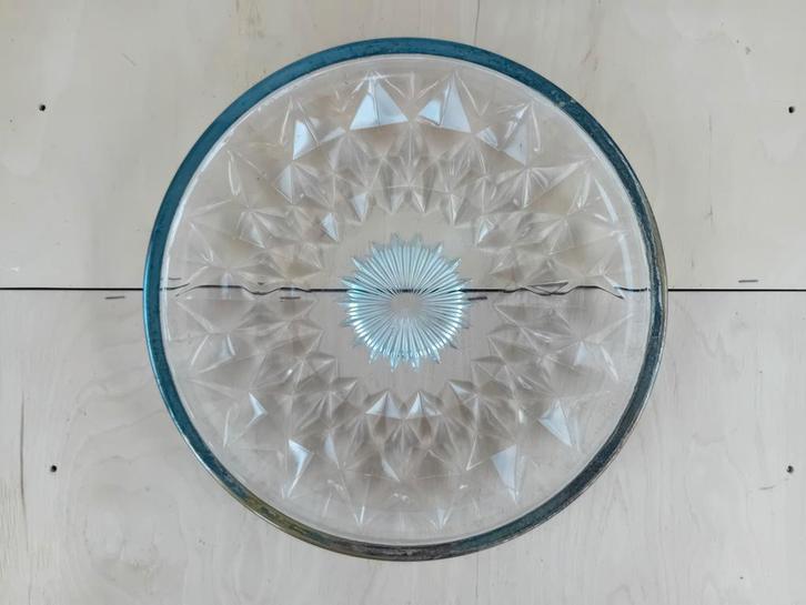 Glazen schaal met metalen rand - 31 cm, Antiek en Kunst, Antiek | Schalen, Ophalen of Verzenden