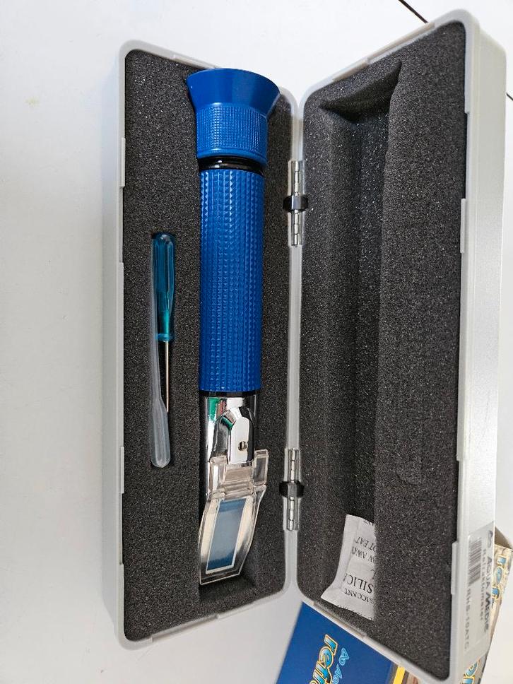 Blue Marine Salinity Refractometer Aquamedic RHS-10ATC, Dieren en Toebehoren, Vissen | Aquaria en Toebehoren, Zo goed als nieuw