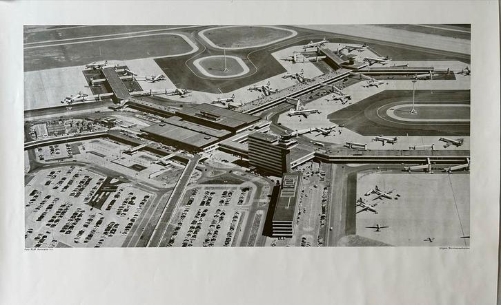 Foto Schiphol 1960 KLM Aerocarto n.v., Verzamelen, Luchtvaart en Vliegtuigspotten, Zo goed als nieuw, Kaart, Foto of Prent, Ophalen of Verzenden