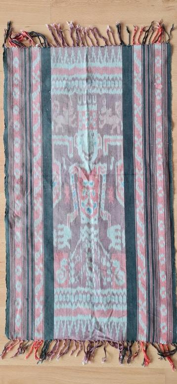 Oud ikat Kleedje - Sumba, Indonesië beschikbaar voor biedingen
