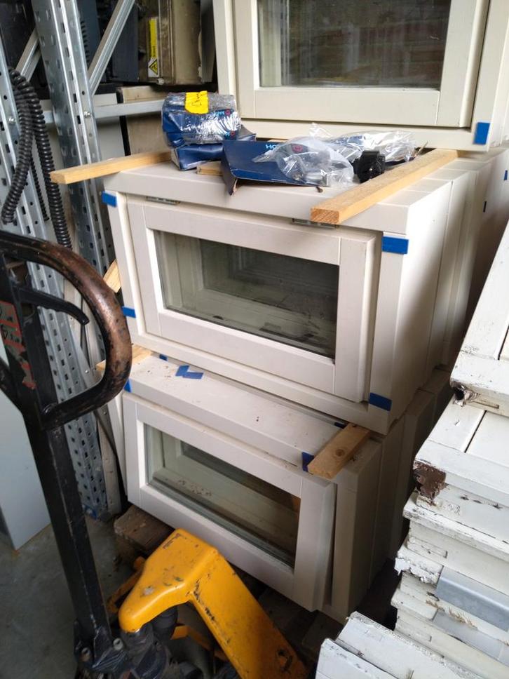 Hardhout kozijn met uitzetraam, Doe-het-zelf en Verbouw, Glas en Ramen, Nieuw, Gevelraam of Ruit, Minder dan 80 cm, Minder dan 80 cm