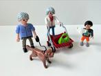 Playmobil 70990 opa en oma aan de wandel met kleinkind, Kinderen en Baby's, Speelgoed | Playmobil, Ophalen of Verzenden, Gebruikt