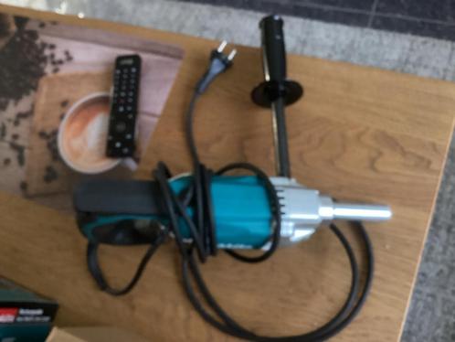Koopje Nieuwe Makita  menger UT1305 150,00 euro Heb ook voor, Doe-het-zelf en Verbouw, Gereedschap | Freesmachines, Nieuw, Accu