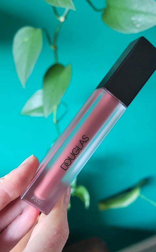 Longlasting liquid lipstick Douglas rosewood, Sieraden, Tassen en Uiterlijk, Uiterlijk | Cosmetica en Make-up, Nieuw, Lippen, Roze