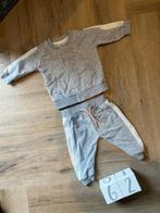 Heel goed: grijs joggingpak broek vest baby Zeeman 62, Kinderen en Baby's, Babykleding | Maat 62, Ophalen of Verzenden, Zeeman