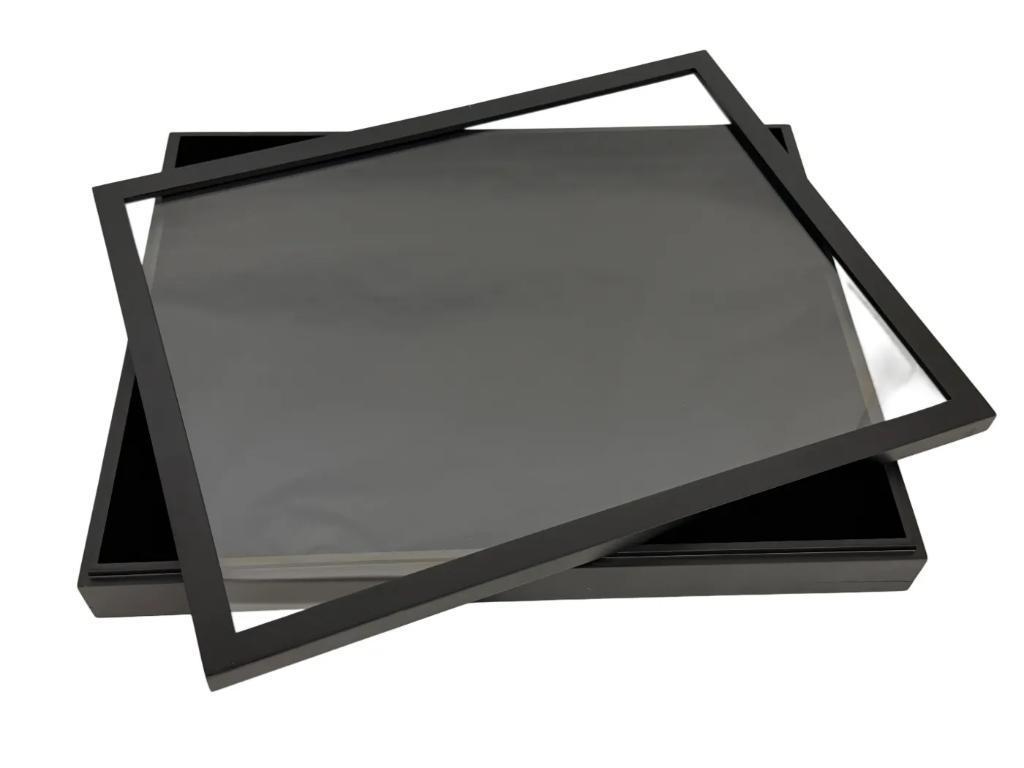 Houten box met glazen deksel - 50 X 40 X 5,5 cm