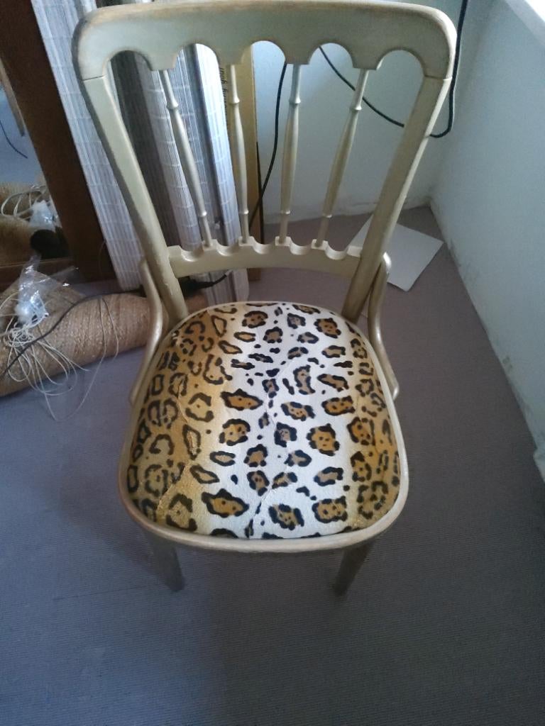 Keukenstoelen, Huis en Inrichting, Stoelen, Ophalen, Gebruikt, Hout, Drie