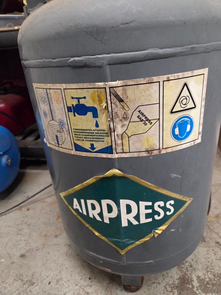 Airpress compressor, Ophalen