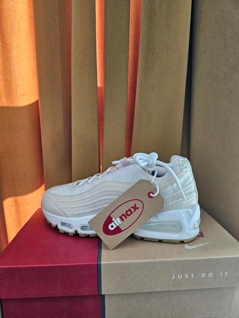 Nike air max 95 x LEVI'S maat 43, Ophalen of Verzenden, Nieuw, Overige kleuren