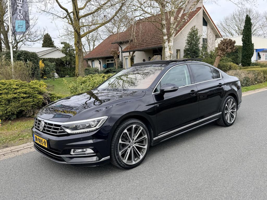 Volkswagen Passat 1.6 TDI 120PK DSG R-Line•Pano•Leder, Auto's, Volkswagen, Bedrijf, Te koop, Passat, ABS, Achteruitrijcamera, Adaptive Cruise Control