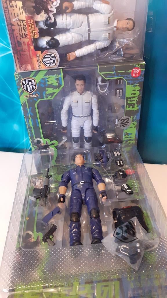 3 actie/soldaat figuren   schaal 1:9, Ophalen of Verzenden, Nieuw