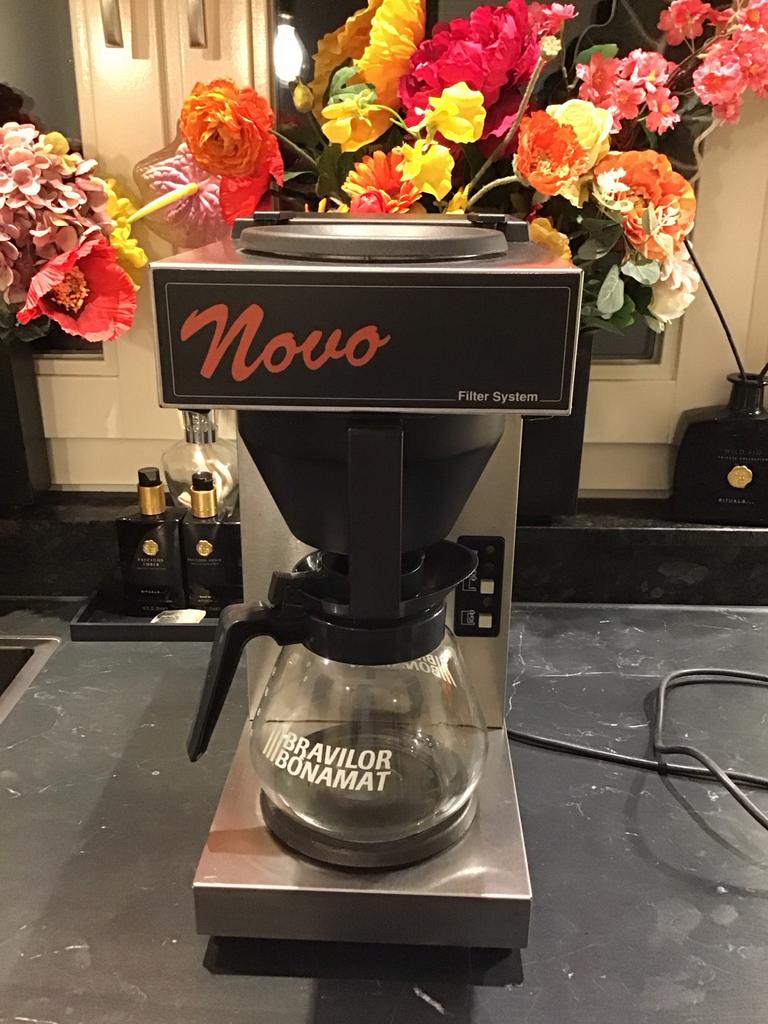 Bravilor Bonamat Novo Filter System koffiezetapparaat, Ophalen, Gebruikt, 10 kopjes of meer, Koffiemachine