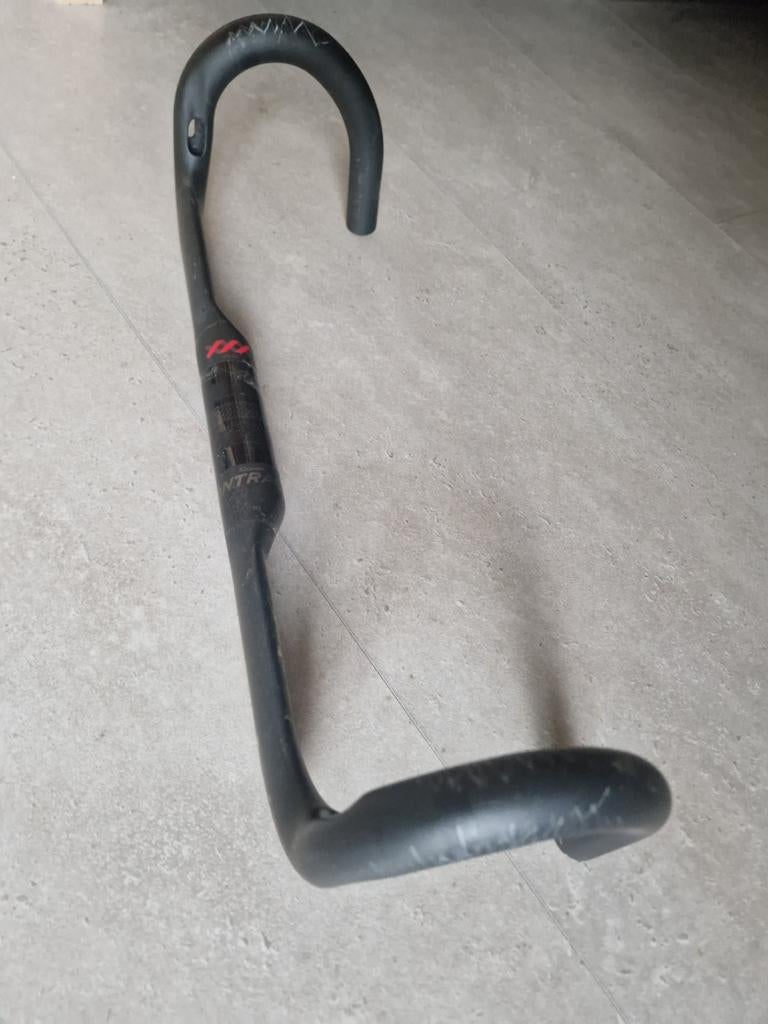 Bontrager Stuur XXX VR-CF Aero Race Klem 31,8 mm Breedte, Fietsen en Brommers, Fietsonderdelen, Stuur, Ophalen of Verzenden, Zo goed als nieuw