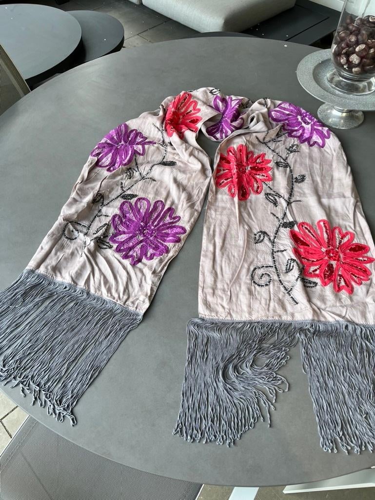 Nieuwe kleurrijke sjaal, 180 cm lang, Kleding | Dames, Mutsen, Sjaals en Handschoenen, Verzenden, Nieuw, Maat 46/48 (XL) of groter