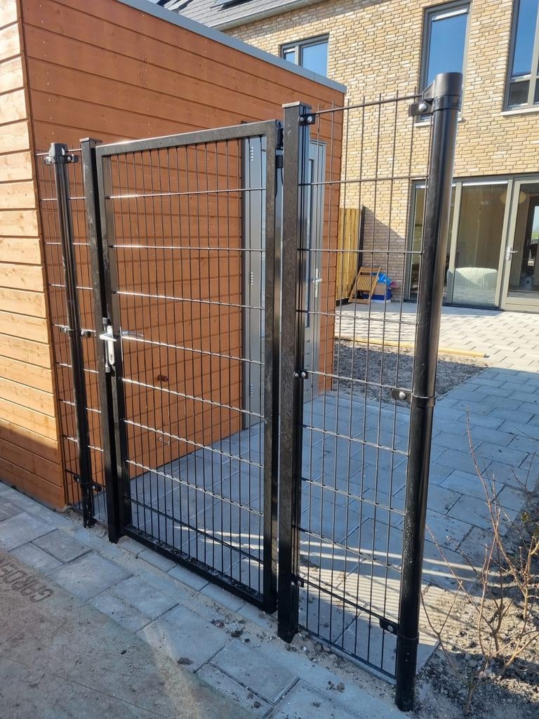 Dubbele staafmatdeur met slot en 3 sleutels, Ophalen, Met poort, Dubbelstaafmat hekwerk, Zo goed als nieuw