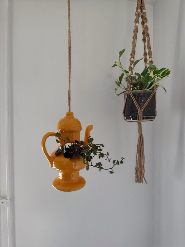 Ontzettend leuke vintage oranje hangpot, theepot!, Ophalen of Verzenden