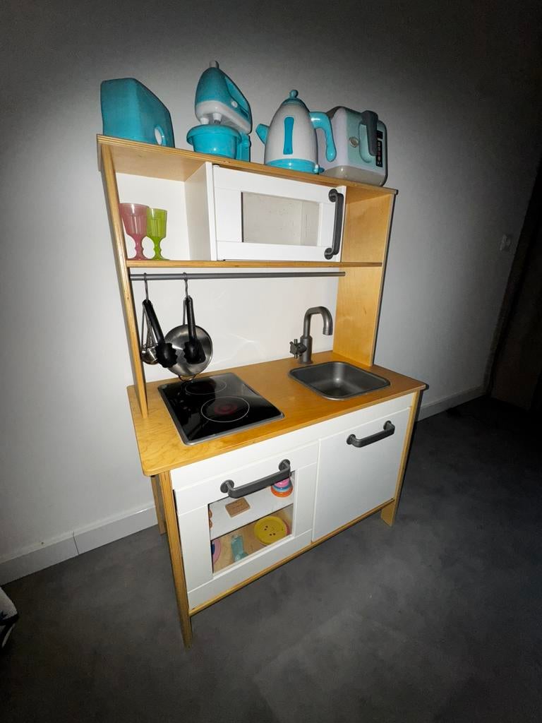 Speelgoed keuken met keukengerei, Ophalen, Gebruikt, Hout, Speelkeuken