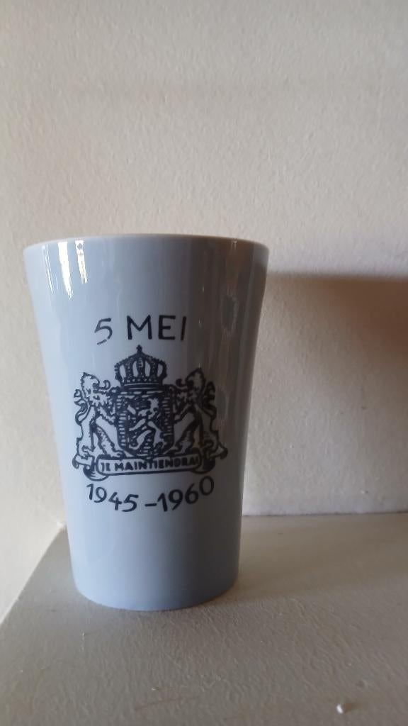 Beker / vaasje bevrijding 1945-1960, Ophalen