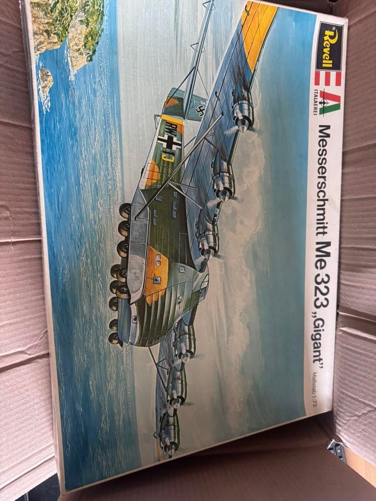 ME323 giant 1:72, Hobby en Vrije tijd, Ophalen of Verzenden, Zo goed als nieuw, 1:72 tot 1:144, Overige merken