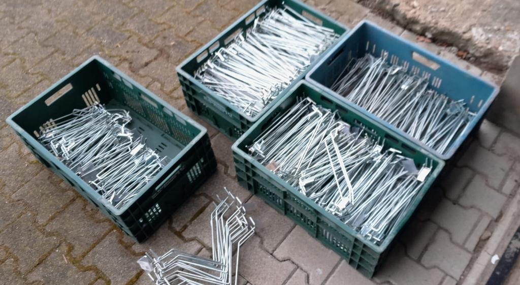 400x blisterhaken, Ophalen, Zo goed als nieuw