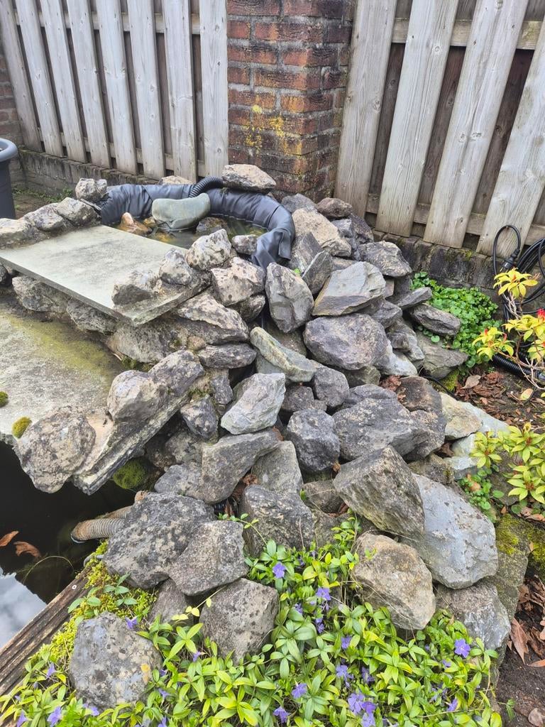 Rots stenen in grijs tinten, Ophalen