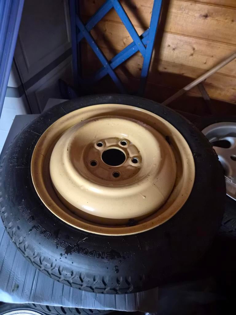 Reservewiel met band - thuiskomertje, Auto diversen, Auto-accessoires, Ophalen of Verzenden, Gebruikt