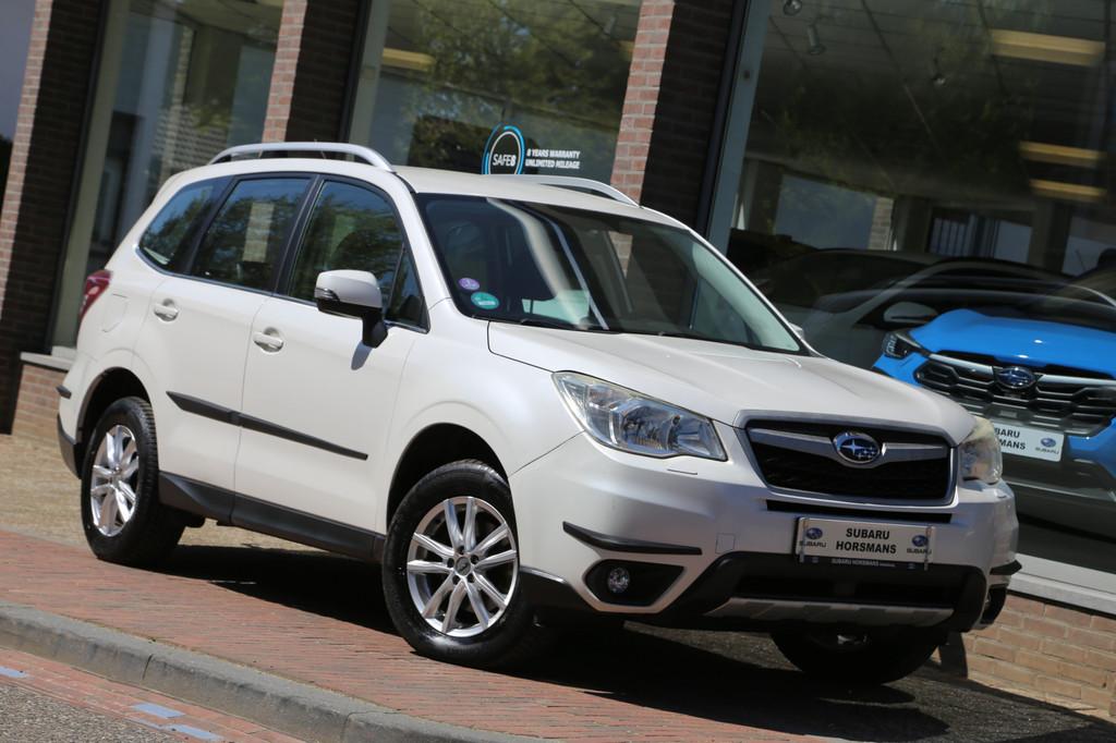 Subaru Forester 2.0 AWD Luxury Automaat Navi Leer Camera, Auto's, Subaru, Automaat, Euro 5, 15 km/l, 4 cilinders