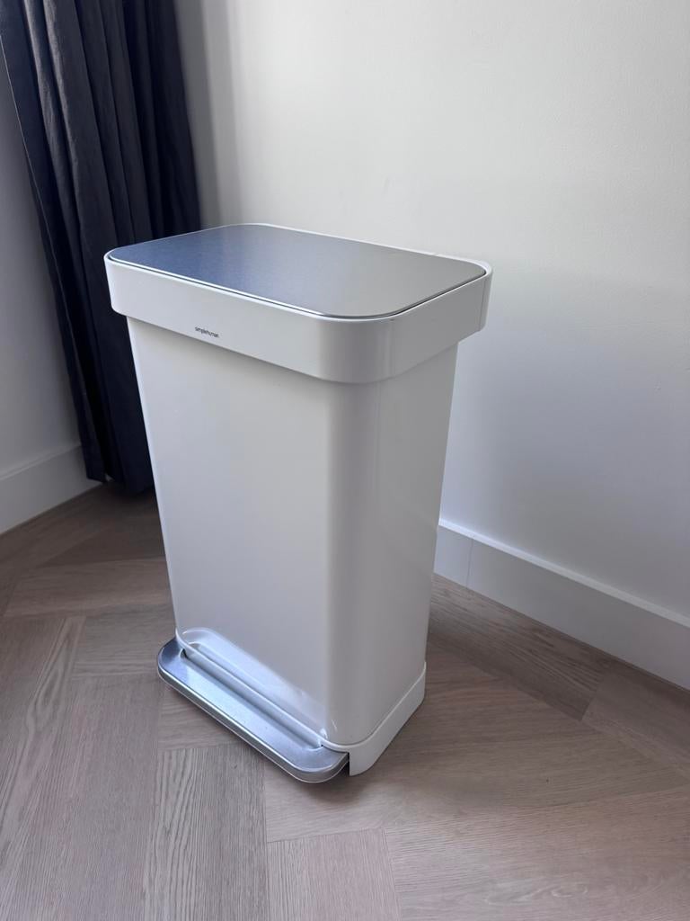 Simplehuman prullenbak wit RVS 45 liter luxe design, Ophalen, Gebruikt, Met pedaal, 50 tot 75 cm