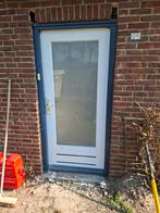 Hardhouten kozijn met voordeur,incl melkglas HR ++, Deurkozijn, Zo goed als nieuw, 150 tot 225 cm, Inclusief glas