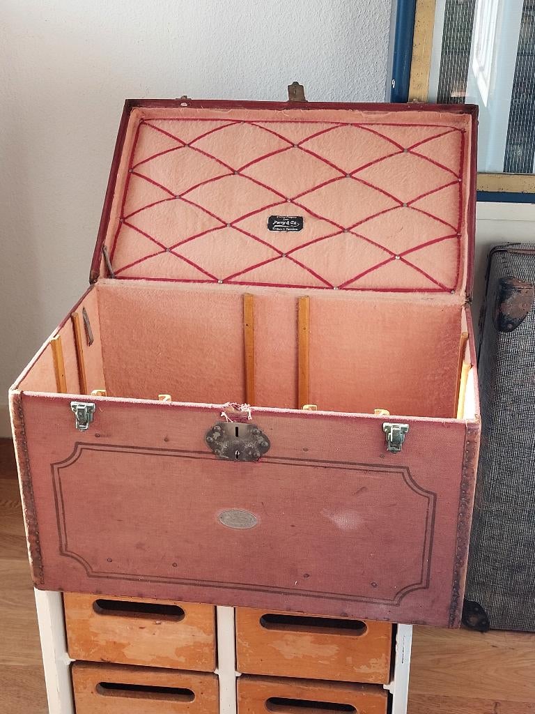 Hutkoffer reiskist 61X36 metalen hoekbeschermers 19e eeuw, Ophalen, 50 tot 100 cm, Overige materialen, Minder dan 50 cm