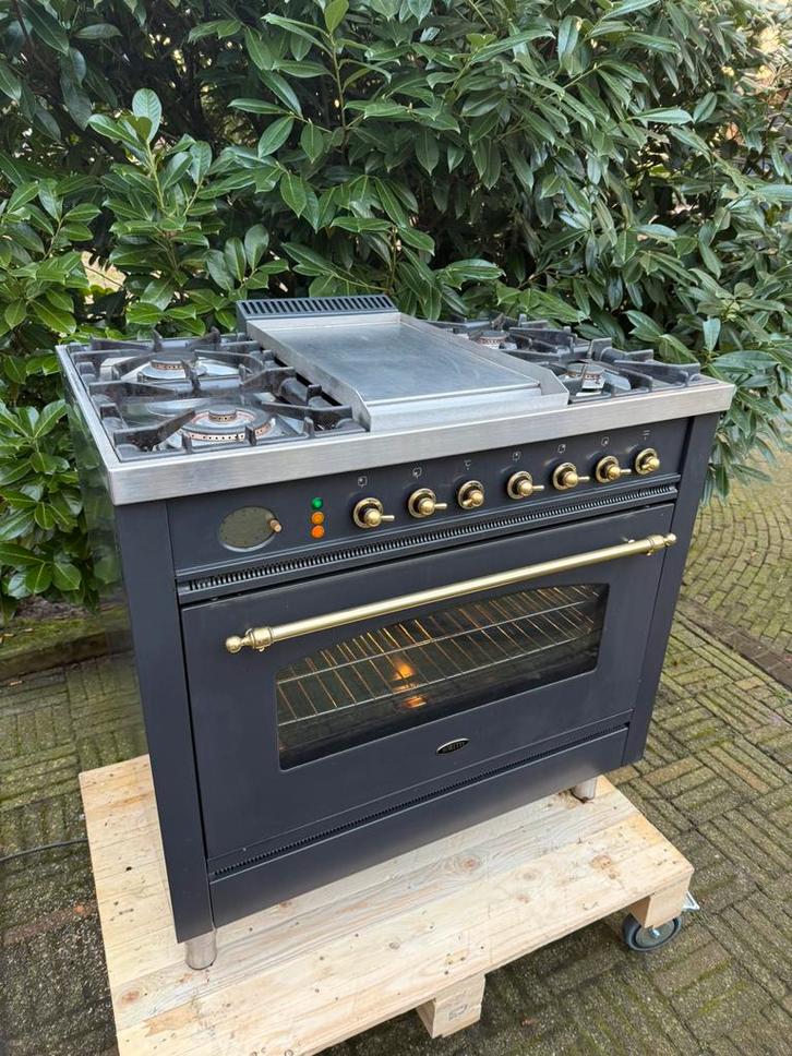 boretti gasfornuis‍, schoongemaakt, bezorgen, Witgoed en Apparatuur, Fornuizen, Zo goed als nieuw, Vrijstaand, Gas, 5 kookzones of meer