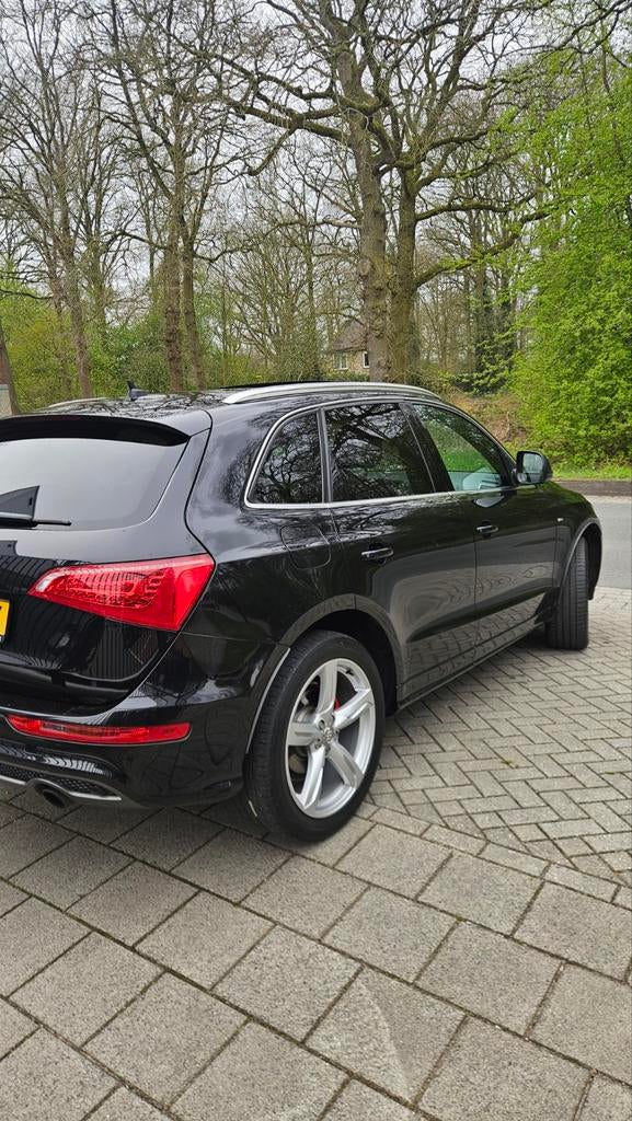 Audi Q5 2.0 Tfsi Quattro 2010 S-line/Exclusive/Pano/300pk, Automaat, 1730 kg, Zwart, 4 cilinders